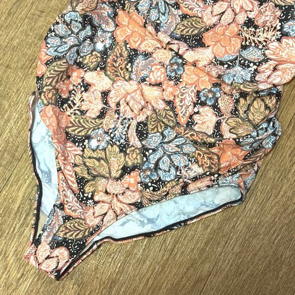 A Pea in the Pod Maternity Floral One-Piece Square Neckline Swimsuit Size Medium - Picture 4 of 12